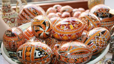 Щемливі побажання: добірка патріотичних віршів з Великоднем