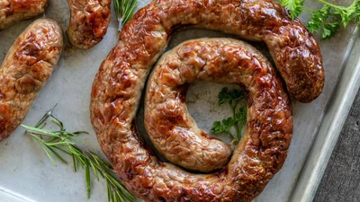 Как у бабушки: готовим идеальную домашнюю колбасу на Пасху