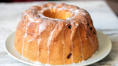 Польская бабка с изюмом – воздушная и сладкая выпечка на Пасху