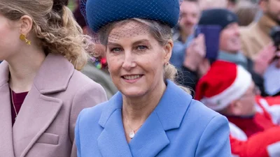 Трендовый фисташковый: герцогиня Софи вышла в образе невероятного оттенка