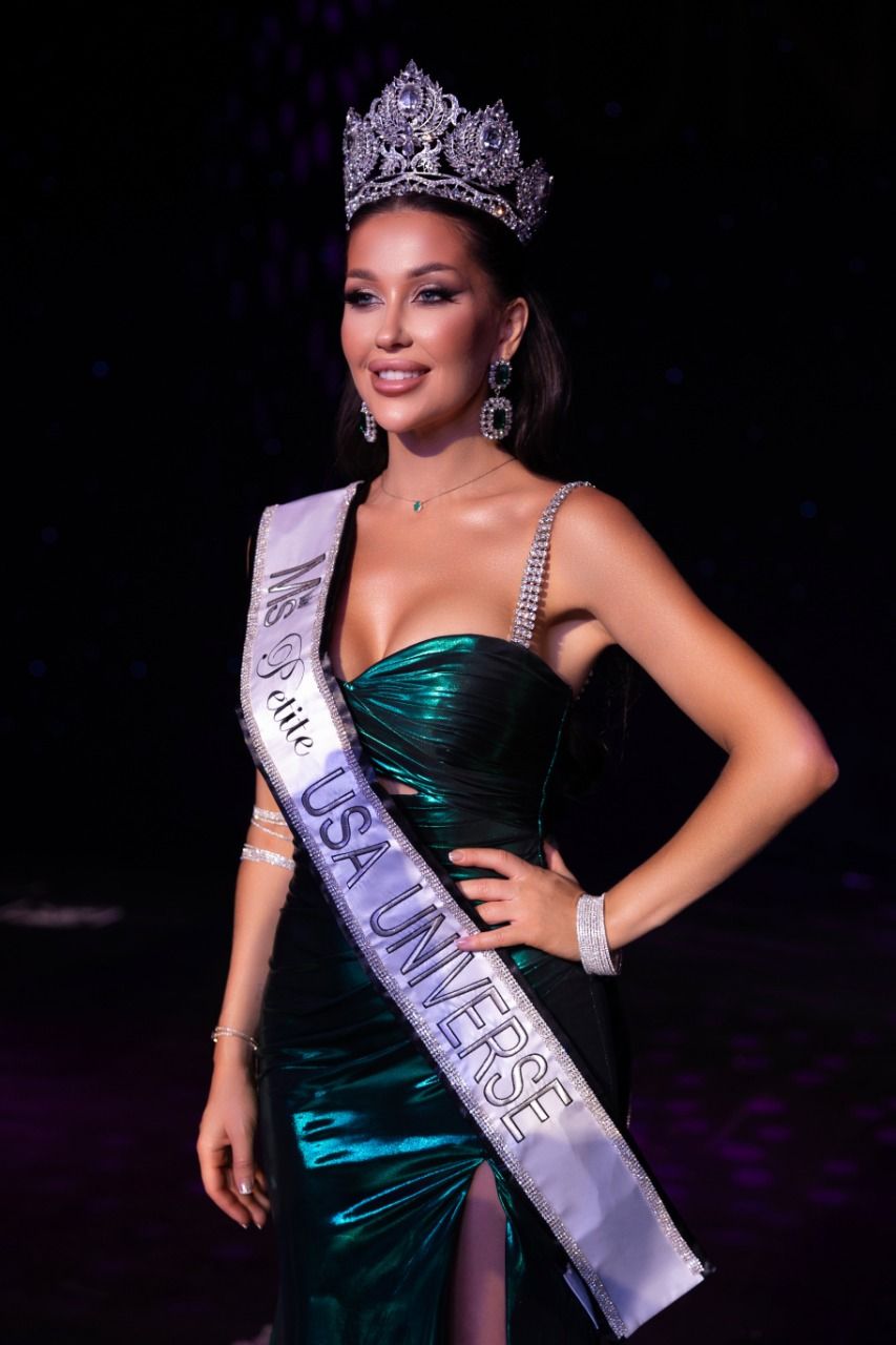 Зірковий бліц: Miss USA Universe 2025 Адріана Пущак про невдалі підкати в соцмережах і найбожевільніші вчинки в житті - фото 708656