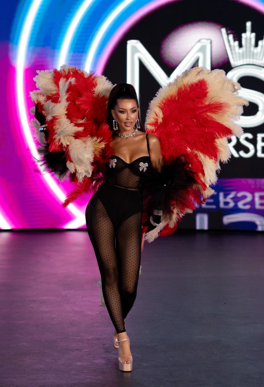 Зірковий бліц: Miss USA Universe 2025 Адріана Пущак про невдалі підкати в соцмережах і найбожевільніші вчинки в житті - фото 708658