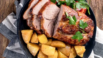 Буженина в мультиварке – чрезвычайно простой рецепт, который спасет на Пасху