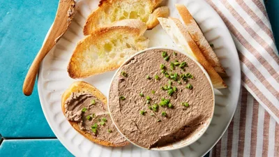 Ніжний курячий паштет на Великдень, про який говоритимуть гості