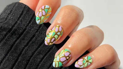 5 весенних идей маникюра к Пасхе 2025, которые не захочется снимать даже после праздников