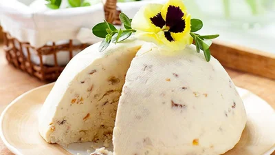 Бабушка гордилась бы: готовим быстрый творожный кулич по рецепту Эктора Хименес-Браво