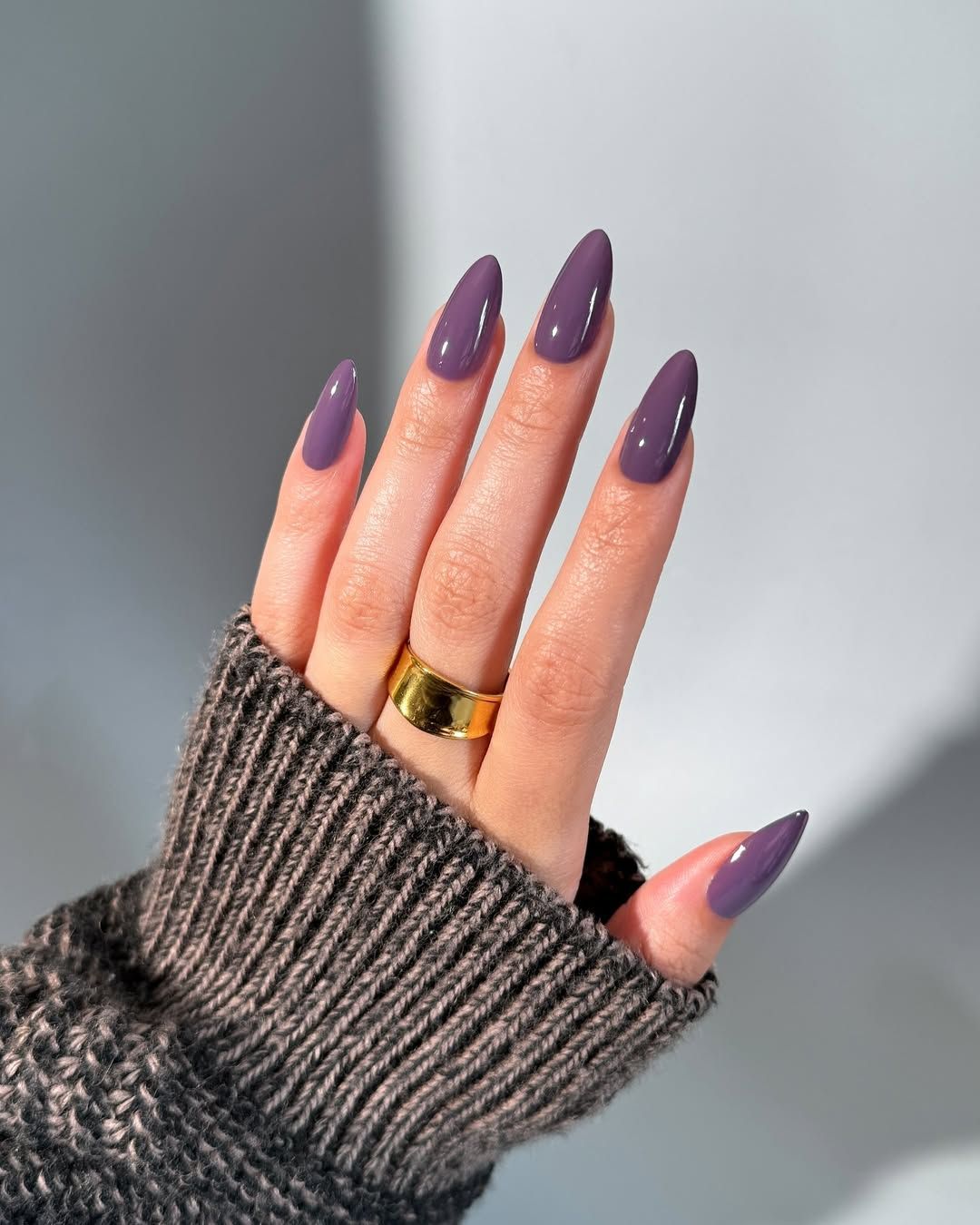 Что такое moody nails: весенний маникюр, который нас покорил - фото 709901