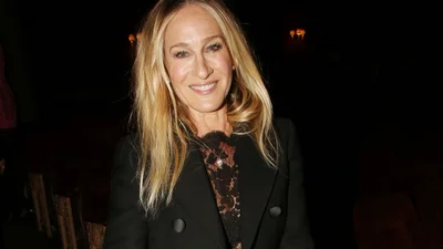 Не только масляно-желтый: Сара Джессика Паркер поразила эффектным маникюром