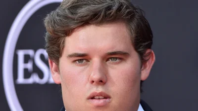 Син Арнольда Шварценеггера показав трансформацію, що вражає: схуднув до невпізнаваності