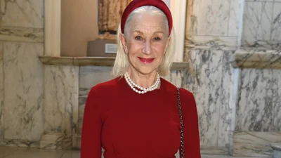 Хелен Миррен показала, как носить красную помаду этой весной