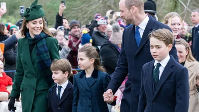 "Уже такой взрослый": в сети появилось новое фото принца Луи в его день рождения