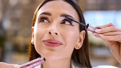 Пять проверенных тушей Maybelline для идеального объема, длины и изгиба