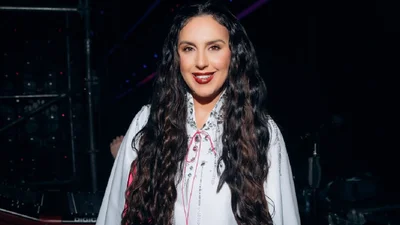 Пройшло 8 років: Джамала показала архівні весільні фото для Vogue