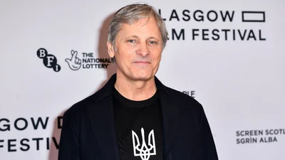 Трезубец всегда с ним: звезда "Властелина колец" доказал, что поддерживает Украину по-настоящему