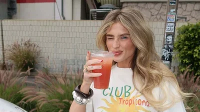 Бабусині сандалі - новий fashion crush літа 2025