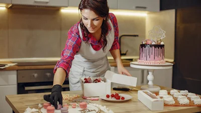 Самые сладкие поздравления с Днем кондитера и атмосферные картинки