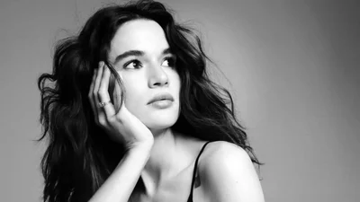 Невже скоро весілля: Даша Кацуріна вразила ефектною фотосесією, де засвітила каблучку на правій руці