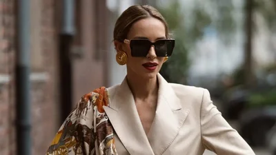 Шелковый шарф – стильная деталь, которая сделает твой образ безупречным