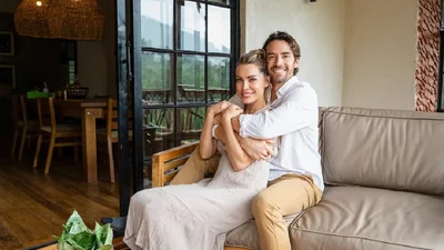 Крістал Гефнер, вдова засновника Playboy, оголосила про заручини після року стосунків