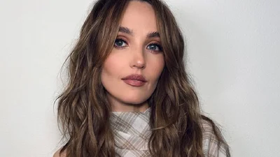 Babydoll brunette признан одним из главных трендов окрашивания волос весной 2025 года