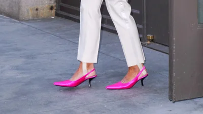 От Кейт Миддлтон до Клаудии Шиффер: почему звезды выбирают обувь с kitten heels