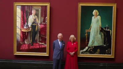 Королевская семья представила новые портреты Чарльза ІІІ и Камиллы, которые писали более 1,5 лет