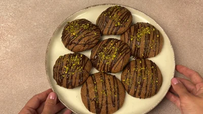 Утрет нос знаменитой шоколадке: выпекаем кукис "Дубайский шоколад"