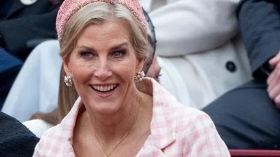 Герцогиня Софі вийшла у сукні з традиційним літнім принтом і прикувала до себе усі погляди