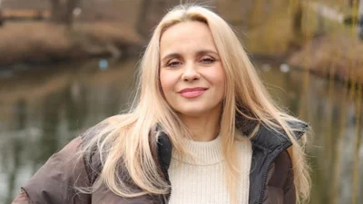 Лилия Ребрик в мини-юбке празднует 44-летие - зачем актриса пожелала себе плакать