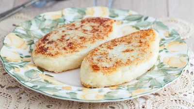 Картопляники с сыром – вкусная замена зразам