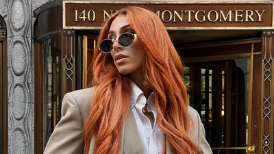 Рыжие оттенки возвращаются: какой цвет волос выбрать этой весной, чтобы выглядеть модно