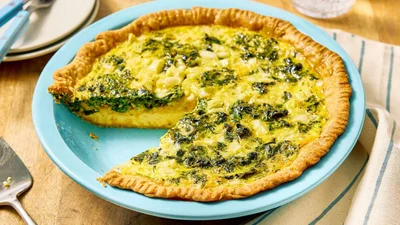 Сезонний пиріг: випікаємо ідеальний кіш зі шпинатом і сиром