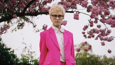 6 випадків, коли яскравий стиль лідера Ziferblat показував, як нудно ми одягаємось