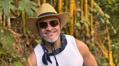 Голенький Эктор Хименес-Браво показал свое "до" и "после" похудения, а также раскрыл секрет потери веса