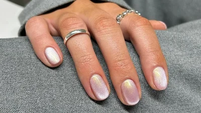 Ангельские хромированные ногти: добавь блеска своему маникюру