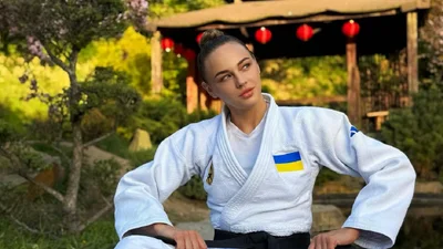 Дар'я Білодід затьмарила мережу новими спокусливими світлинами: ось як треба робити фото у золоту годину