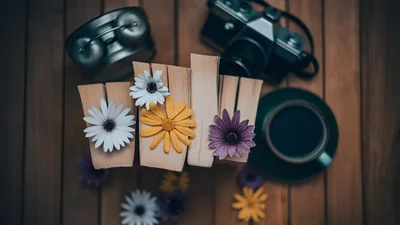 З Днем ангела Олени 2025 - милі листівки та вірші українською для привітання