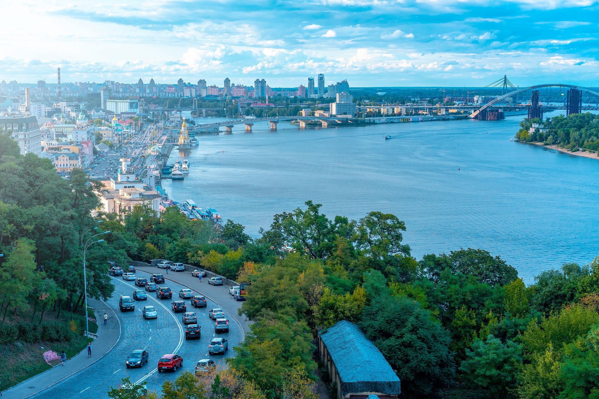 Стихи о Киеве: подборка, вдохновленная любовью к нашей столице - 720405 Стихи о Киеве: подборка, вдохновленная любовью к нашей столице - фото 720405