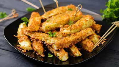 Жареные кабачки в сырной панировке: ты больше никогда не будешь готовить кабачки по-старому