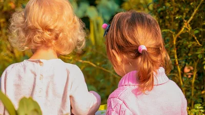 Яскраві вітання з Всесвітнім днем рудих 2025 - ну дуже милі листівочки та проза для гарного настрою