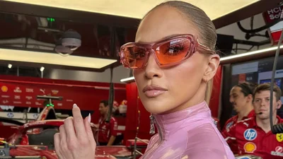 Врет о пластике: эксперты раскрыли секрет красоты и молодости Дженнифер Лопес