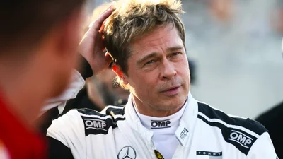 Брэд Питт сделал моложавую прическу - и теперь выглядит максимум на 40