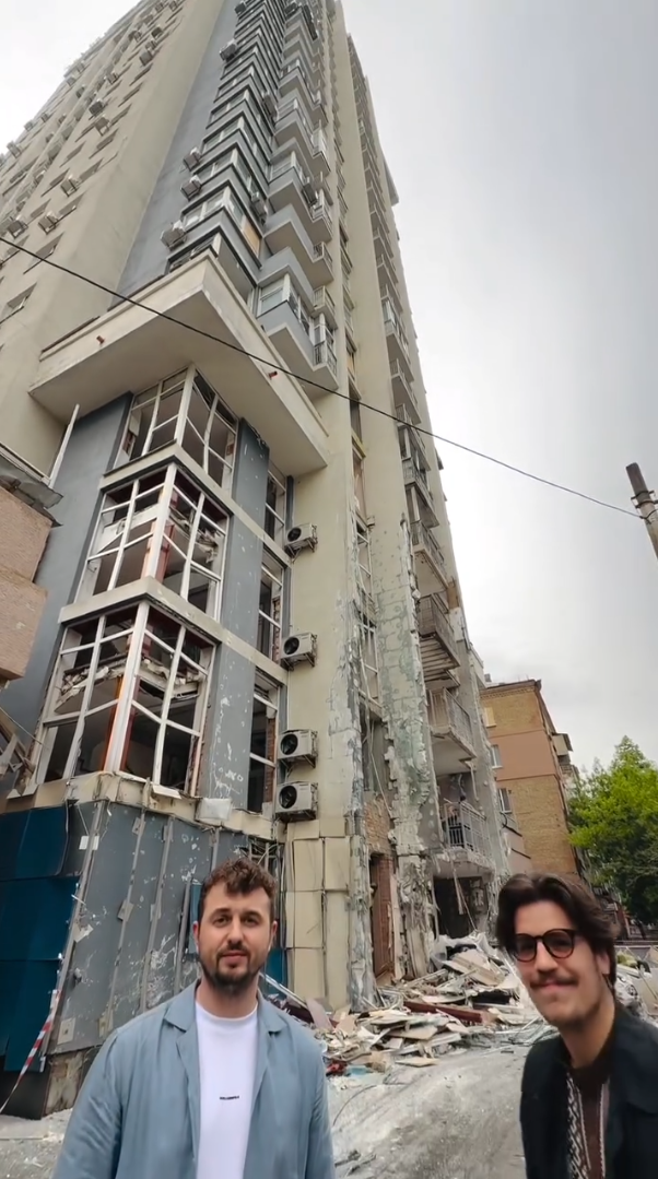 У будинок Жені Яновича влучив дрон — фото - 722509 У будинок Жені Яновича влучив дрон — фото - фото 722509