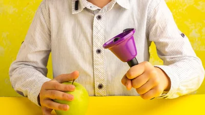 С Последним звонком 2025 - милые открыточки и поздравления своими словами для всех и каждого