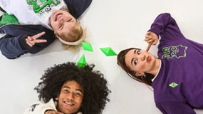 The Sims выпустили обруч со светящимся ромбиком: миллениалы, это для вас