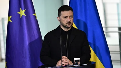 Зеленский "переоделся" в Берлине: мужественный total black вместо милитари