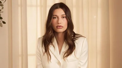 Гейлі Бібер продала свій бренд Rhode за кругленьку суму