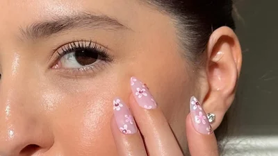 Літній манікюр 2025: дизайнів на будь-який випадок