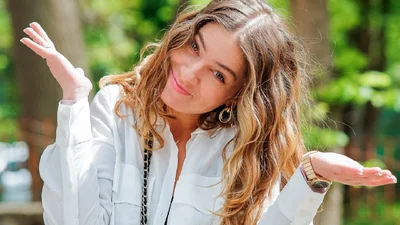 Ведуча “Я люблю Україну” Дар'я Петрожицька кардинально оновила образ - нова зачіска вже у трендах сезону