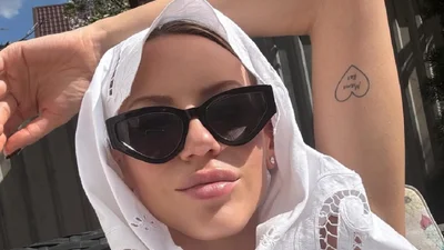 Леся Нікітюк показала книгу, яку читає: підписниці у захваті